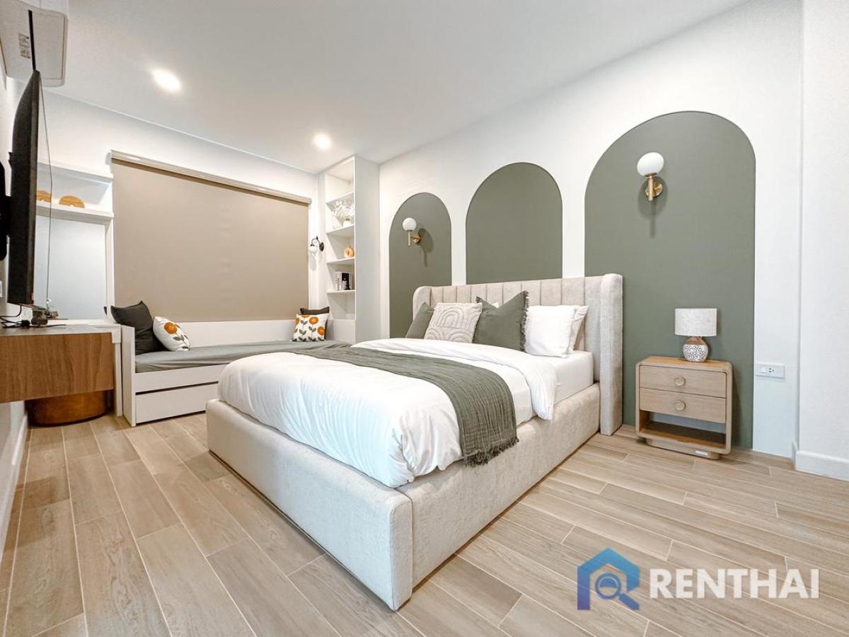 For SaleHousePattaya, Bangsaen, Chonburi : Best Investment pool villa at Castle Hills Pattaya