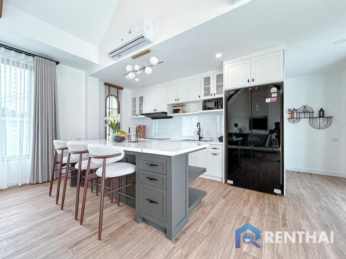 For SaleHousePattaya, Bangsaen, Chonburi : Best Investment pool villa at Castle Hills Pattaya