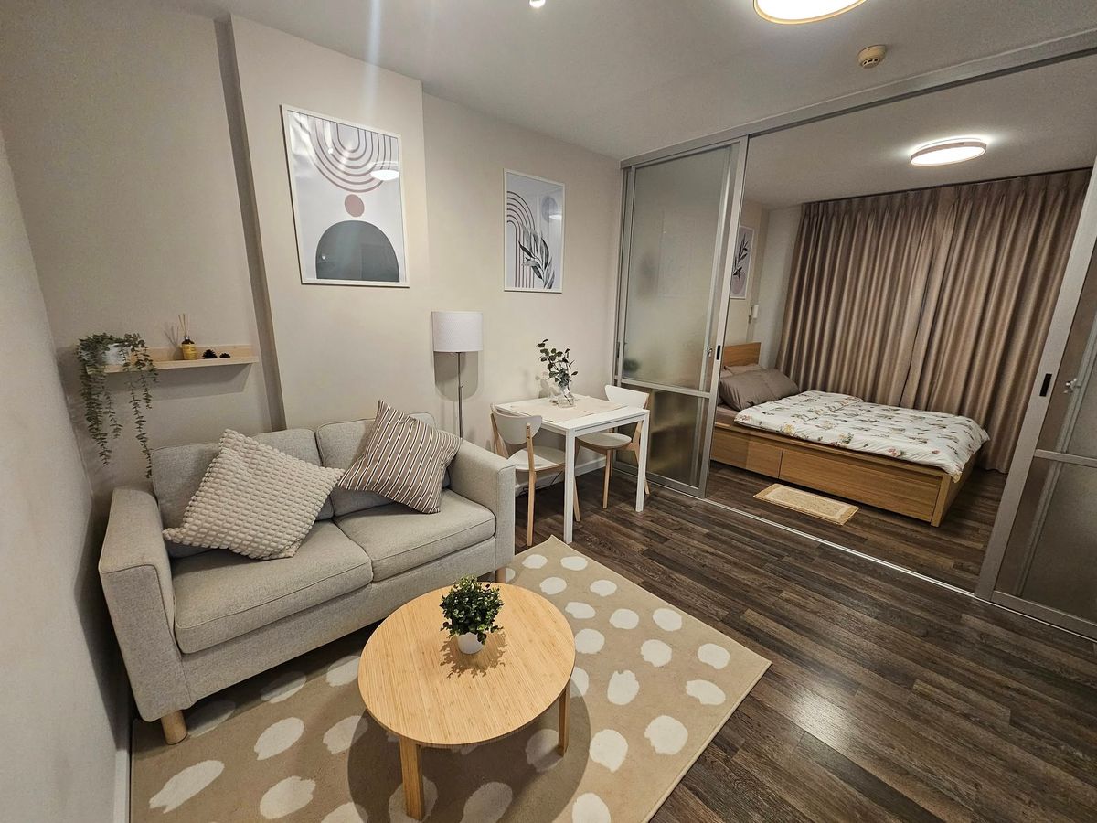 For RentCondoBangna, Bearing, Lasalle : Rent D Condo Sukhumvit 109, near BTS, separate kitchen and living room Complete furniture, free wifi