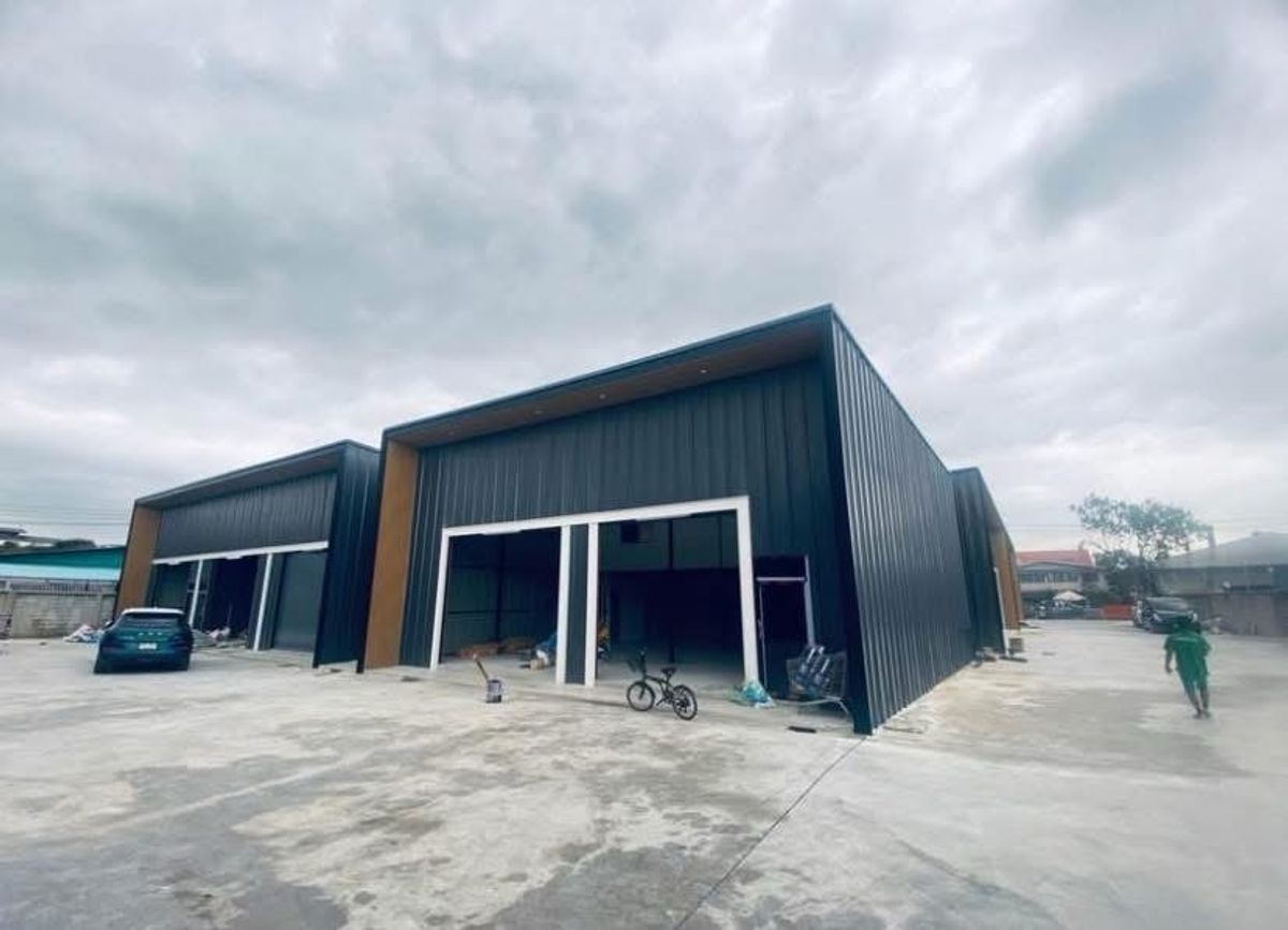 ให้เช่าโกดังอ่อนนุช อุดมสุข : Warehouse for rent in Onnut, near BTS - Line: @Lennox, Call: 063-645-9655