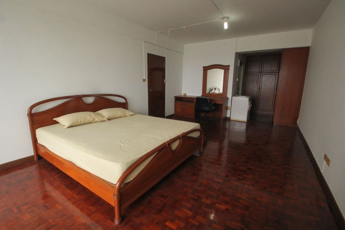 For SaleCondoBangna, Bearing, Lasalle : (Code SM1260) Condo for sale Evergreen View Tower Ever Green View Tower near BTS Srinasal Station near Central Bangna