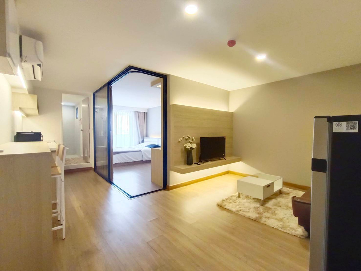 ให้เช่าคอนโดบางนา แบริ่ง ลาซาล : 💥ให้เช่าคอนโดเลเวล ห้อง 42 ตรม. ค่าเช่า 8,500 บาท ติด ม.หัวเฉียว,ใกล้สนามบินสุวรรณภูมิ🎯มีเฟอร์ครบ หิ้วกระเป๋าใบเดียวย้ายเข้ายุได้เลย 