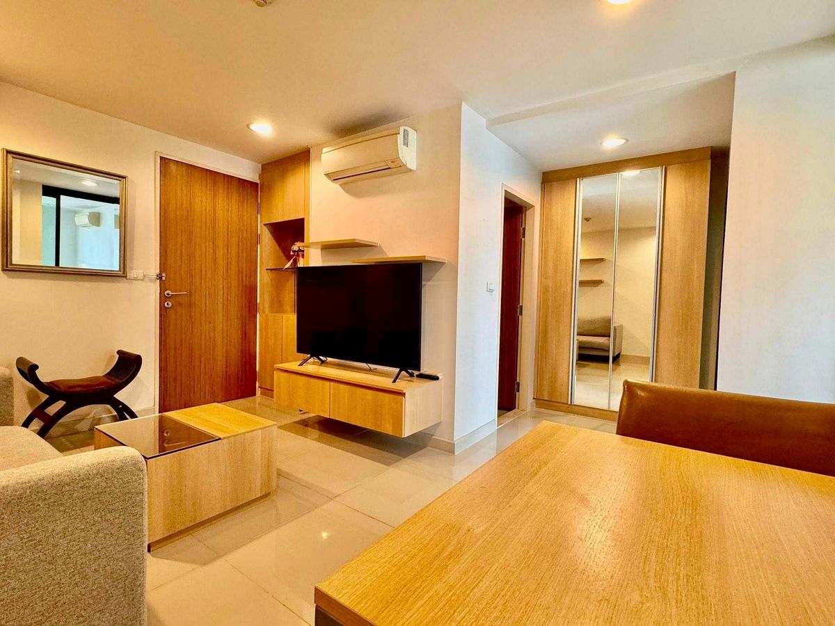 ให้เช่าคอนโดสุขุมวิท อโศก ทองหล่อ : Available Now!!! Zenith Place At Sukhumvit 42 Hot price 📍