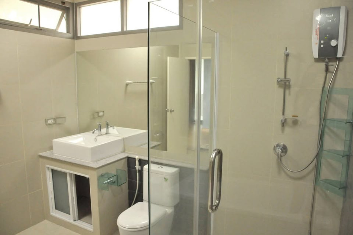 ให้เช่าบ้านแจ้งวัฒนะ เมืองทอง : ติด MRT ทาวน์โฮม 3 ชั้น หลังมุม ริมน้ำ ตรงข้ามเซนทรัลแจ้งวัฒนะ เหมาะทำออฟฟิศ