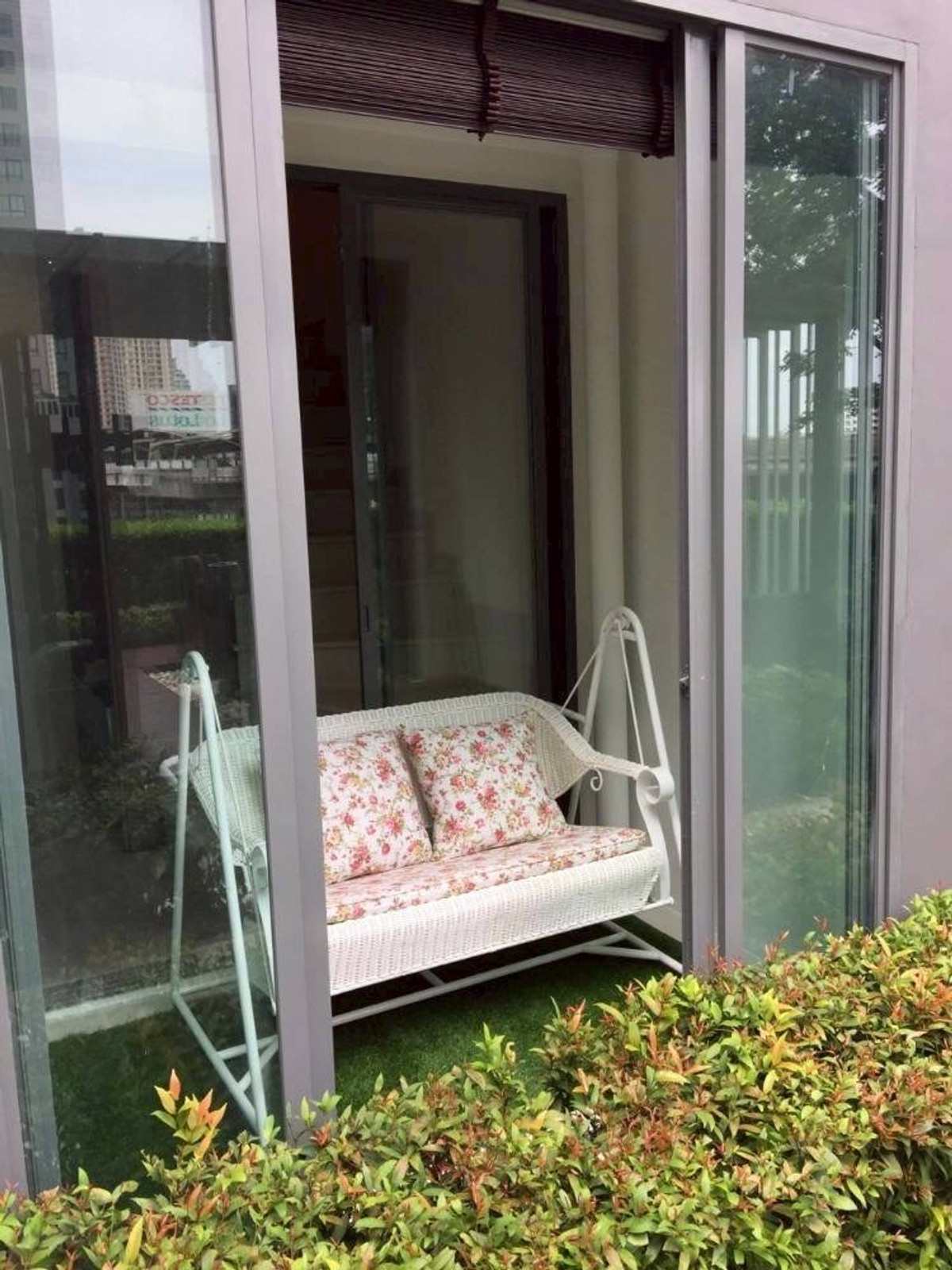 ให้เช่าคอนโดอ่อนนุช อุดมสุข : IDEO Mobi Sukhumvit (ไอดีโอ โมบิ สุขุมวิท) (Duplex 1bed2bath 60sqm)