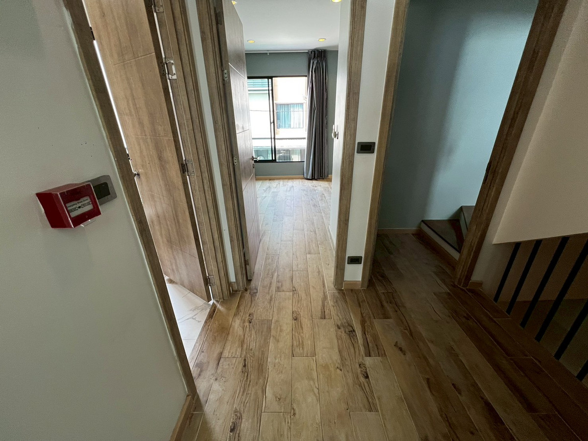 ให้เช่าทาวน์โฮมนนทบุรี บางใหญ่ บางบัวทอง : ทาวน์โฮม หลังมุม พื้นกระเบื้องอย่างดี ติด Lotus นอร์ท ราชพฤกษ์ 3ห้องนอน 3ห้องน้ำ บิ้วอินสวย 