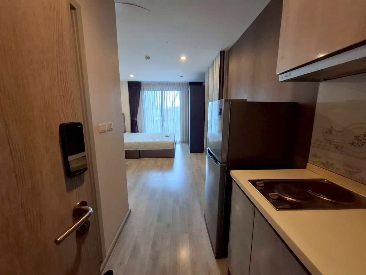 ขายคอนโดปิ่นเกล้า จรัญสนิทวงศ์ : ระเบียงกว้าง นั่งชิวยามเย็น น่าอิจฉาสุดๆ คอนโด Ideo Mobi Charan Interchange