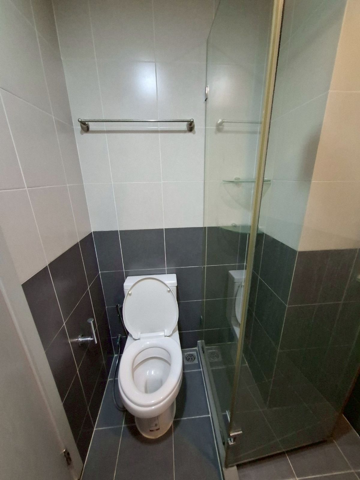 ขายคอนโดปิ่นเกล้า จรัญสนิทวงศ์ : ระเบียงกว้าง นั่งชิวยามเย็น น่าอิจฉาสุดๆ คอนโด Ideo Mobi Charan Interchange