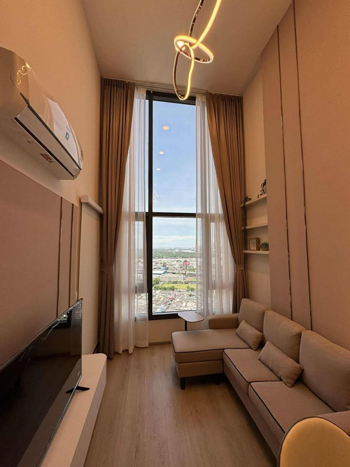 For RentCondoKhlongtoei, Kluaynamthai : Rental Life Rama 4 - Asoke Price 50,000 baht