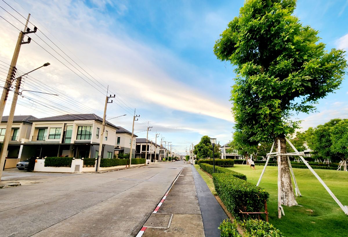 ขายพระราม 5 ราชพฤกษ์ บางกรวย : แปลงมุม