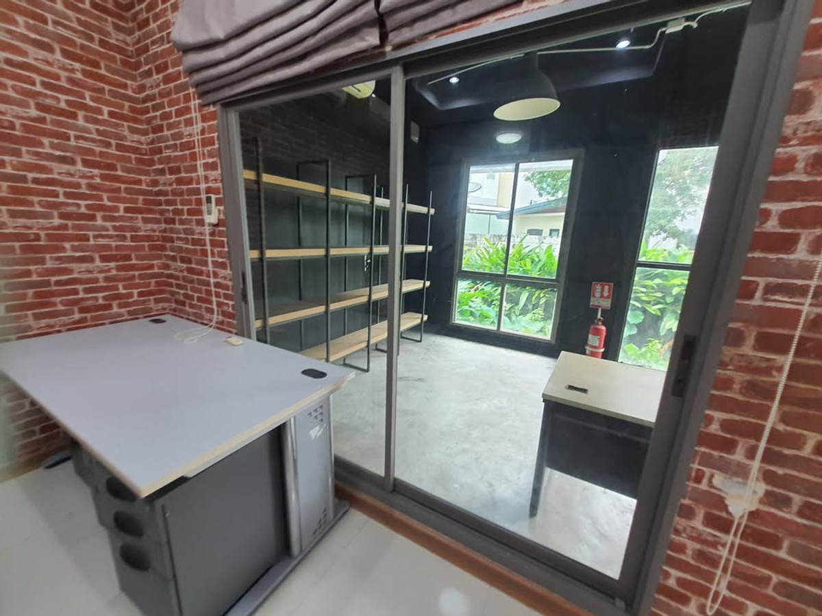 ให้เช่าบ้านแจ้งวัฒนะ เมืองทอง : ติด MRT ทาวน์โฮม 3 ชั้น หลังมุม ริมน้ำ ตรงข้ามเซนทรัลแจ้งวัฒนะ เหมาะทำออฟฟิศ