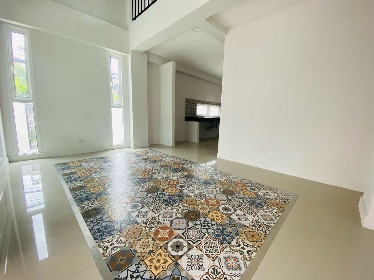 ทาวน์โฮมบางนา แบริ่ง ลาซาล : จอดรถได้ 3 คน ขายบ้านหลังมุม / ให้เช่า ทาวน์โฮม 3.5 ชั้น ซอยลาซาล 24 📍 ใกล้ BTS แบริ่ง / ศรีลาซาล / โรงเรียนนานาชาติบางกอกพัฒนา