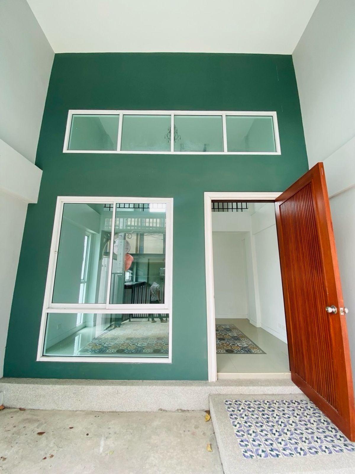 ทาวน์โฮมบางนา แบริ่ง ลาซาล : จอดรถได้ 3 คน ขายบ้านหลังมุม / ให้เช่า ทาวน์โฮม 3.5 ชั้น ซอยลาซาล 24 📍 ใกล้ BTS แบริ่ง / ศรีลาซาล / โรงเรียนนานาชาติบางกอกพัฒนา