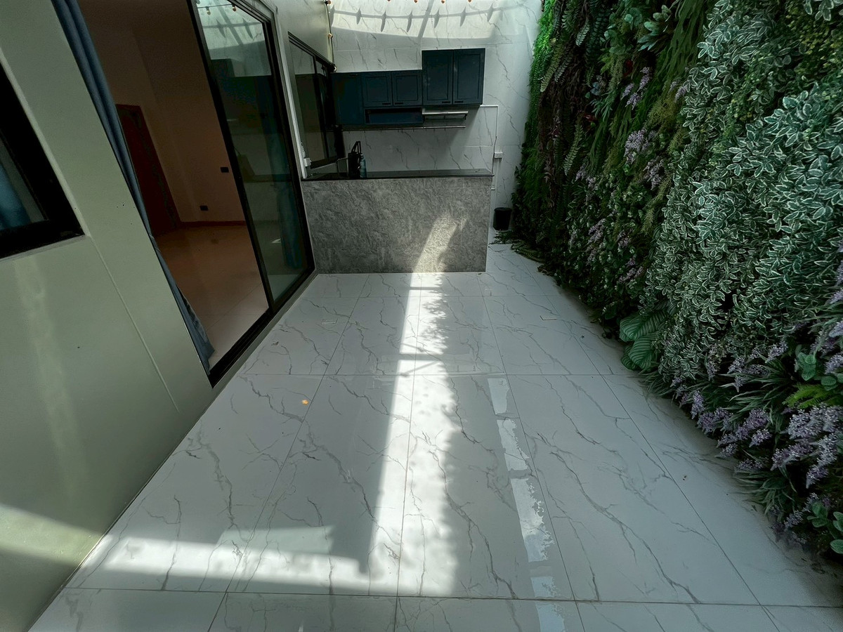 ให้เช่าทาวน์โฮมนนทบุรี บางใหญ่ บางบัวทอง : ทาวน์โฮม หลังมุม พื้นกระเบื้องอย่างดี ติด Lotus นอร์ท ราชพฤกษ์ 3ห้องนอน 3ห้องน้ำ บิ้วอินสวย 