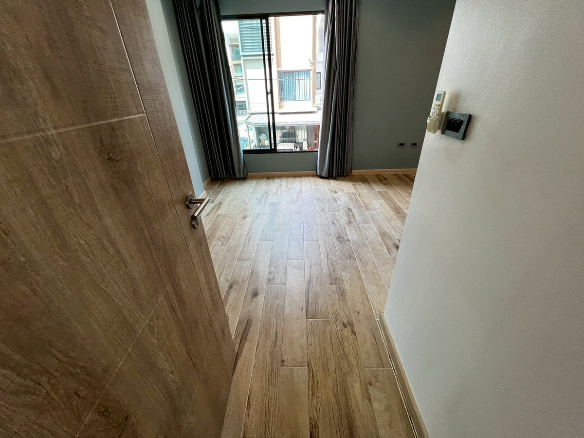 ให้เช่าทาวน์โฮมนนทบุรี บางใหญ่ บางบัวทอง : ทาวน์โฮม หลังมุม พื้นกระเบื้องอย่างดี ติด Lotus นอร์ท ราชพฤกษ์ 3ห้องนอน 3ห้องน้ำ บิ้วอินสวย 