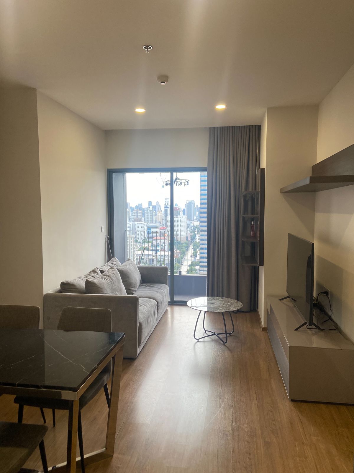 For RentCondoRama9, Petchburi, RCA : Rent Cloud Thonglor - Phetchaburi, elegant room ready to move in.