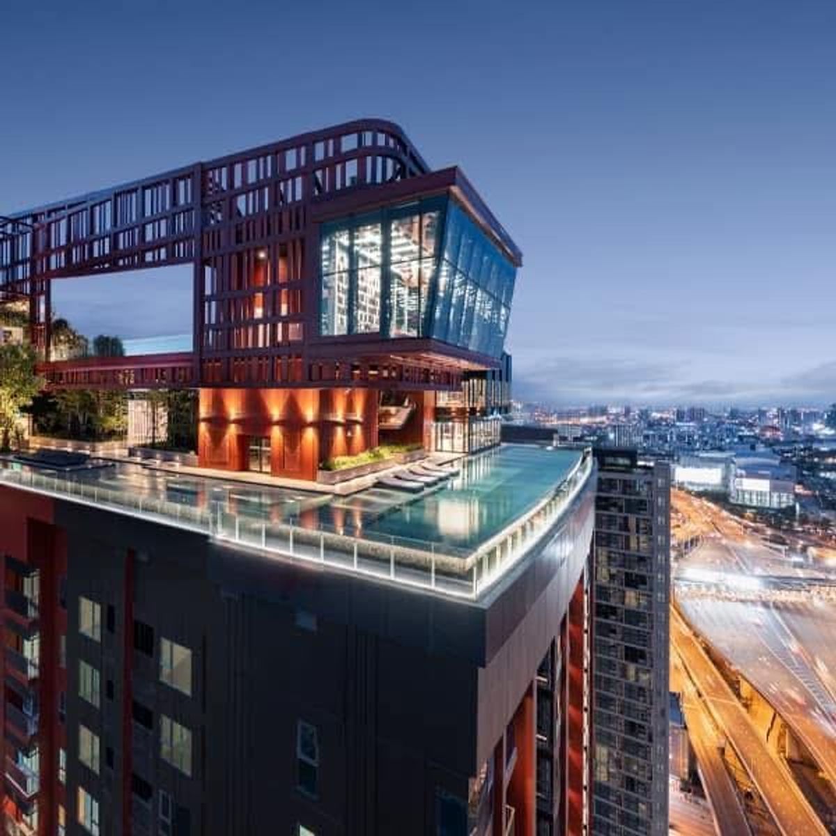 For RentCondoRama9, Petchburi, RCA : 🔥 Rent 🔥 Life Asoke High Asoke Hype highly decorative room Ready to enter this August ✅