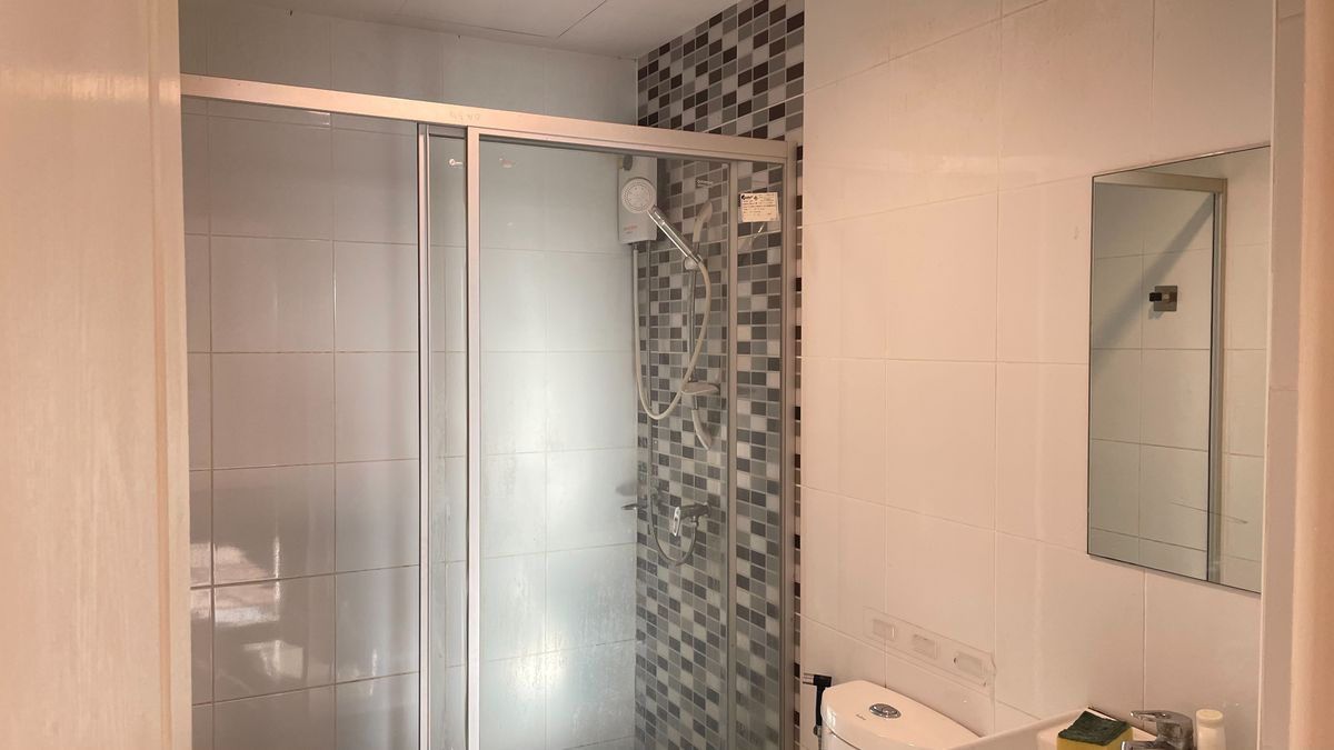 For SaleCondoMahachai Samut Sakhon : Sell ​​Tulips, Om Noi, 2 bedrooms, cheapest, buy investment or Can borrow money left