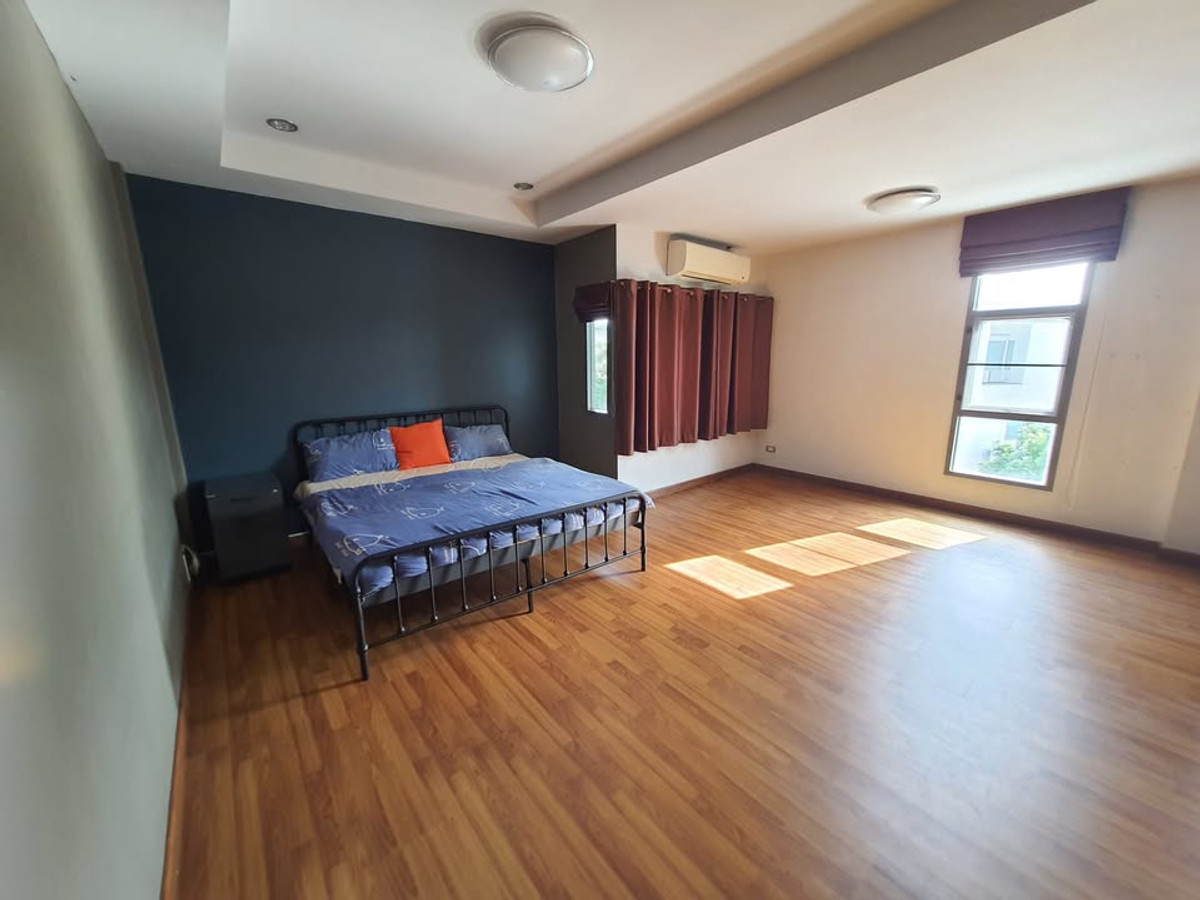 ให้เช่าบ้านแจ้งวัฒนะ เมืองทอง : ติด MRT ทาวน์โฮม 3 ชั้น หลังมุม ริมน้ำ ตรงข้ามเซนทรัลแจ้งวัฒนะ เหมาะทำออฟฟิศ