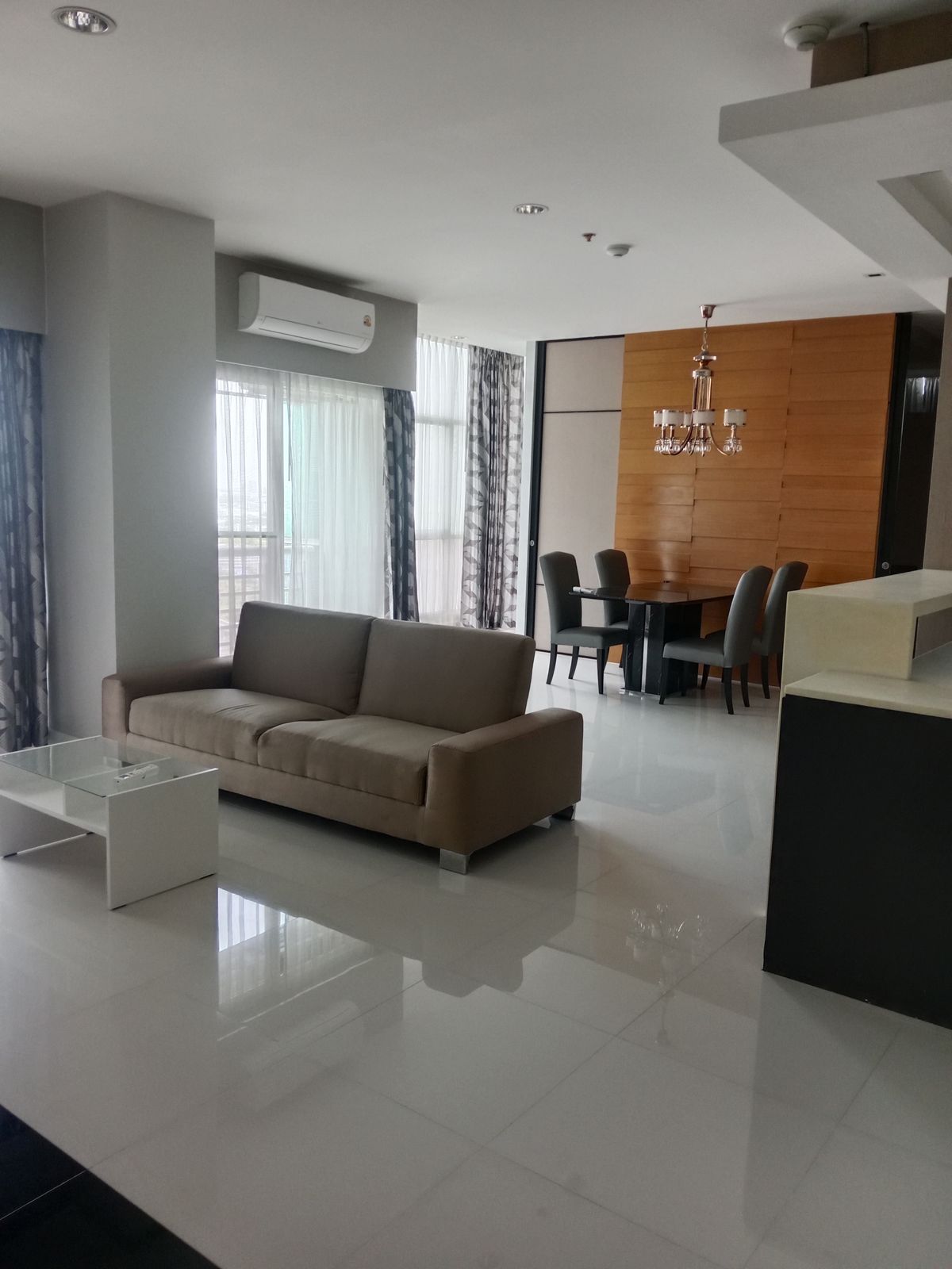 CondoPattanakan, Srinakarin : Rent/Condo for sale, Four Wing Residence, 2nd floor, 2 bedrooms 133 sqm.