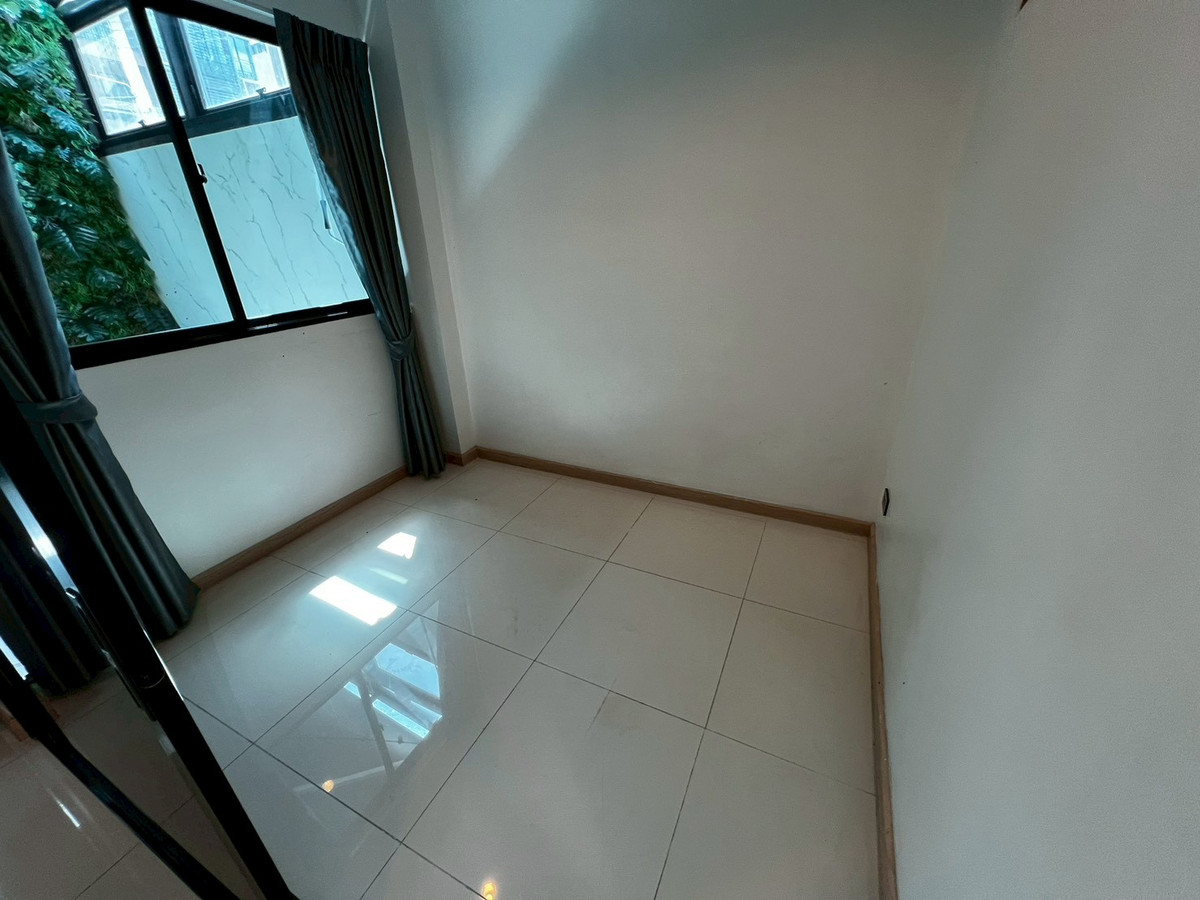 ให้เช่าทาวน์โฮมนนทบุรี บางใหญ่ บางบัวทอง : ทาวน์โฮม หลังมุม พื้นกระเบื้องอย่างดี ติด Lotus นอร์ท ราชพฤกษ์ 3ห้องนอน 3ห้องน้ำ บิ้วอินสวย 