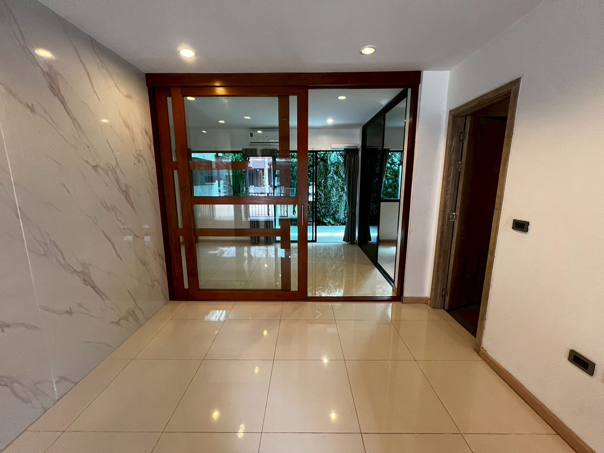 ให้เช่าทาวน์โฮมนนทบุรี บางใหญ่ บางบัวทอง : ทาวน์โฮม หลังมุม พื้นกระเบื้องอย่างดี ติด Lotus นอร์ท ราชพฤกษ์ 3ห้องนอน 3ห้องน้ำ บิ้วอินสวย 