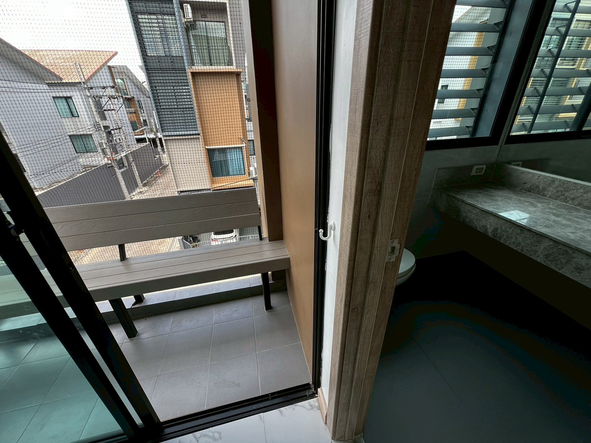 ให้เช่าทาวน์โฮมนนทบุรี บางใหญ่ บางบัวทอง : ทาวน์โฮม หลังมุม พื้นกระเบื้องอย่างดี ติด Lotus นอร์ท ราชพฤกษ์ 3ห้องนอน 3ห้องน้ำ บิ้วอินสวย 