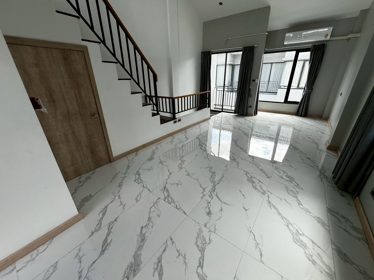 ให้เช่าทาวน์โฮมนนทบุรี บางใหญ่ บางบัวทอง : ทาวน์โฮม หลังมุม พื้นกระเบื้องอย่างดี ติด Lotus นอร์ท ราชพฤกษ์ 3ห้องนอน 3ห้องน้ำ บิ้วอินสวย 