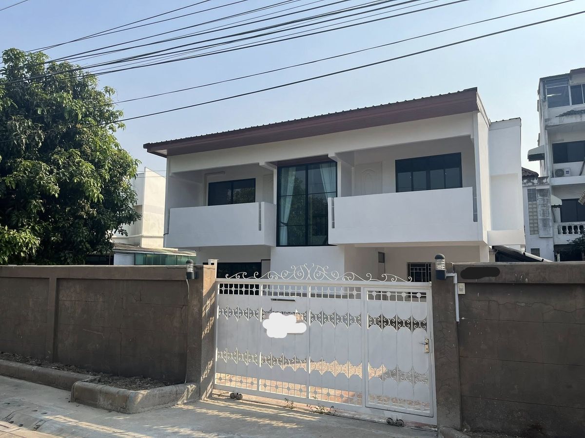 For RentHouseChaengwatana, Muangthong : Single house can register a company with 4 bedrooms on Samakkhi road.
