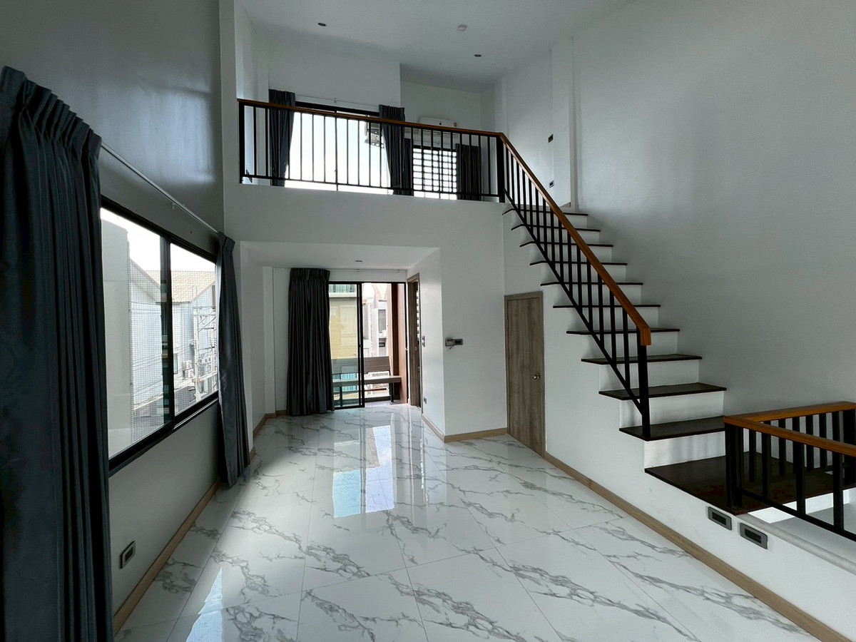 ให้เช่าทาวน์โฮมนนทบุรี บางใหญ่ บางบัวทอง : ทาวน์โฮม หลังมุม พื้นกระเบื้องอย่างดี ติด Lotus นอร์ท ราชพฤกษ์ 3ห้องนอน 3ห้องน้ำ บิ้วอินสวย 