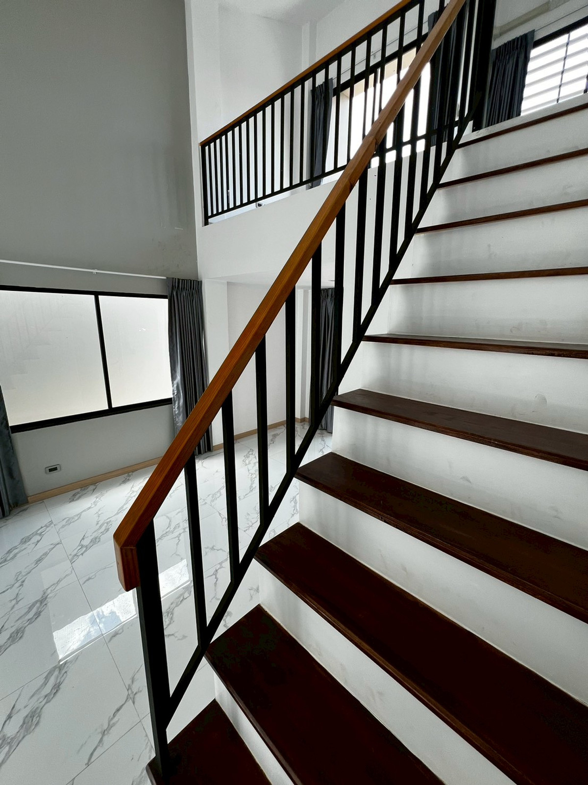 ให้เช่าทาวน์โฮมนนทบุรี บางใหญ่ บางบัวทอง : ทาวน์โฮม หลังมุม พื้นกระเบื้องอย่างดี ติด Lotus นอร์ท ราชพฤกษ์ 3ห้องนอน 3ห้องน้ำ บิ้วอินสวย 