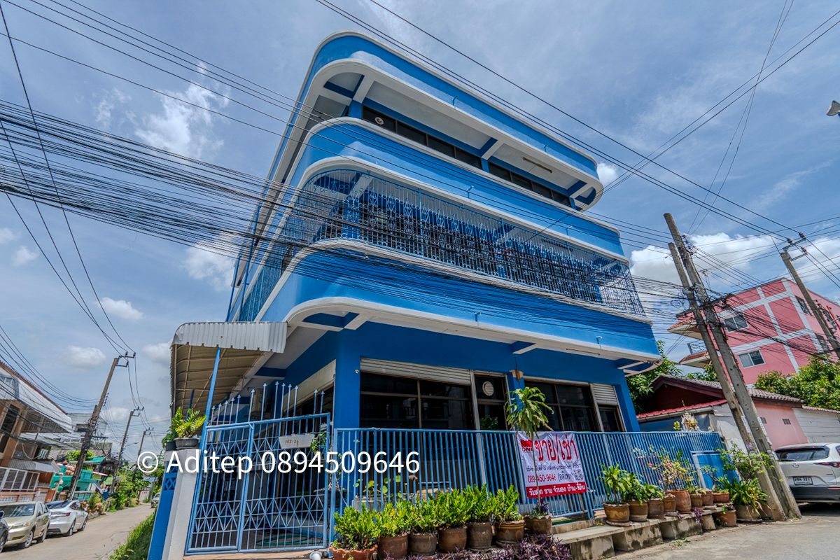 ขายอาคารพาณิชย์แจ้งวัฒนะ เมืองทอง : ขายด่วน! ตึก 3 ชั้น 40 ตรว. แปลงหัวมุม ซ.วัดกู้ ปากเกร็ด ทำเลทอง เหมาะทำหอพัก ใกล้รถไฟฟ้าสายสีชมพู! ท่าน้ำปากเกร็ด 