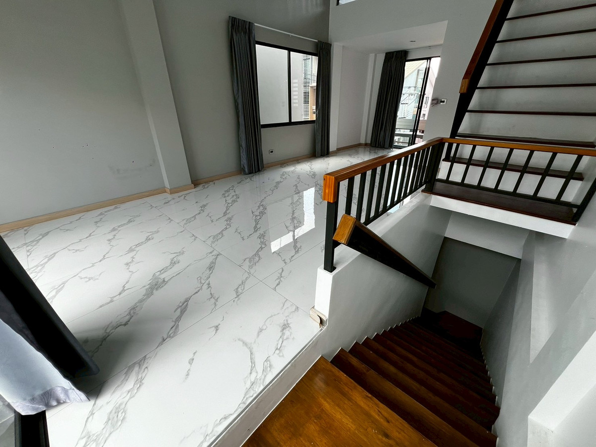 ให้เช่าทาวน์โฮมนนทบุรี บางใหญ่ บางบัวทอง : ทาวน์โฮม หลังมุม พื้นกระเบื้องอย่างดี ติด Lotus นอร์ท ราชพฤกษ์ 3ห้องนอน 3ห้องน้ำ บิ้วอินสวย 