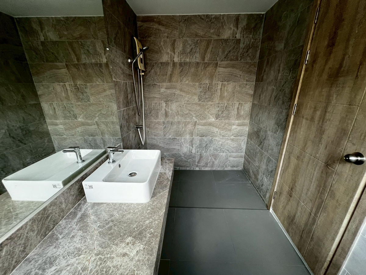 ให้เช่าทาวน์โฮมนนทบุรี บางใหญ่ บางบัวทอง : ทาวน์โฮม หลังมุม พื้นกระเบื้องอย่างดี ติด Lotus นอร์ท ราชพฤกษ์ 3ห้องนอน 3ห้องน้ำ บิ้วอินสวย 