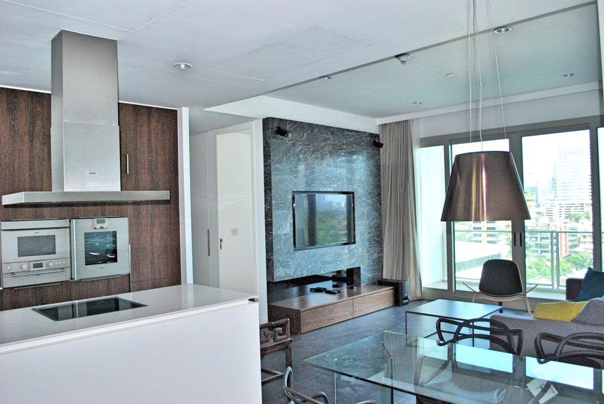 For RentCondoWitthayu, Chidlom, Langsuan, Ploenchit : Luxury Living 🏙️ 185 Rajadamri | 2BR 105SQ.M. | Fully Furnished | Prime Location