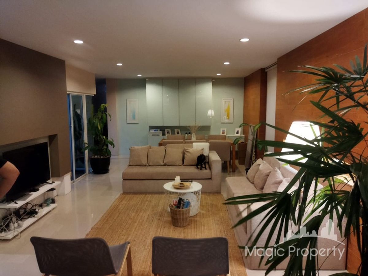 For RentHouseLadkrabang, Suwannaphum Airport : 3 Bedroom Single House For Rent in Nirvana Icon Wongwaen - Rama 9, Krungthep Kreetha Road, Thap Chang, Saphan Sung, Bangkok