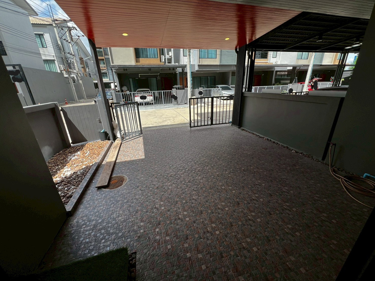 ให้เช่าทาวน์โฮมนนทบุรี บางใหญ่ บางบัวทอง : ทาวน์โฮม หลังมุม พื้นกระเบื้องอย่างดี ติด Lotus นอร์ท ราชพฤกษ์ 3ห้องนอน 3ห้องน้ำ บิ้วอินสวย 