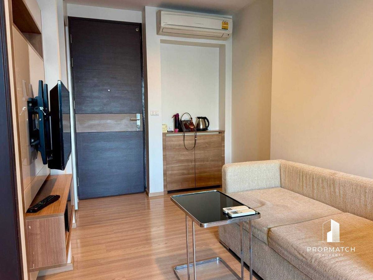 For RentCondoSathorn, Narathiwat : ✨Flash Deal ✨RHYTHM Sathorn (1Bed 1Bath 35SQM.) Completely ready !! Only 20,500 baht per month Tel.0981315848 @PropMatch