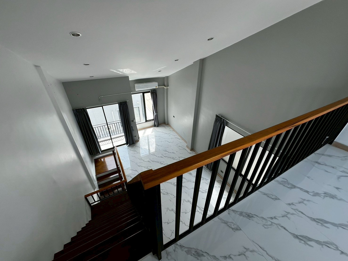 ให้เช่าทาวน์โฮมนนทบุรี บางใหญ่ บางบัวทอง : ทาวน์โฮม หลังมุม พื้นกระเบื้องอย่างดี ติด Lotus นอร์ท ราชพฤกษ์ 3ห้องนอน 3ห้องน้ำ บิ้วอินสวย 