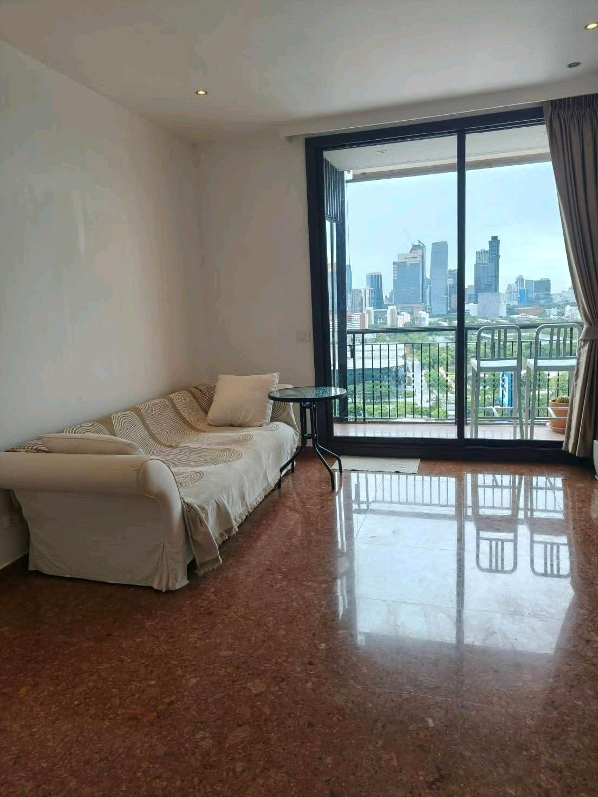 ให้เช่าคอนโดสุขุมวิท อโศก ทองหล่อ : 💫💫🐱🐶Luxury and Spacious 1 bedroom with Pet Allowed on
high floor🐶🐱💫💫