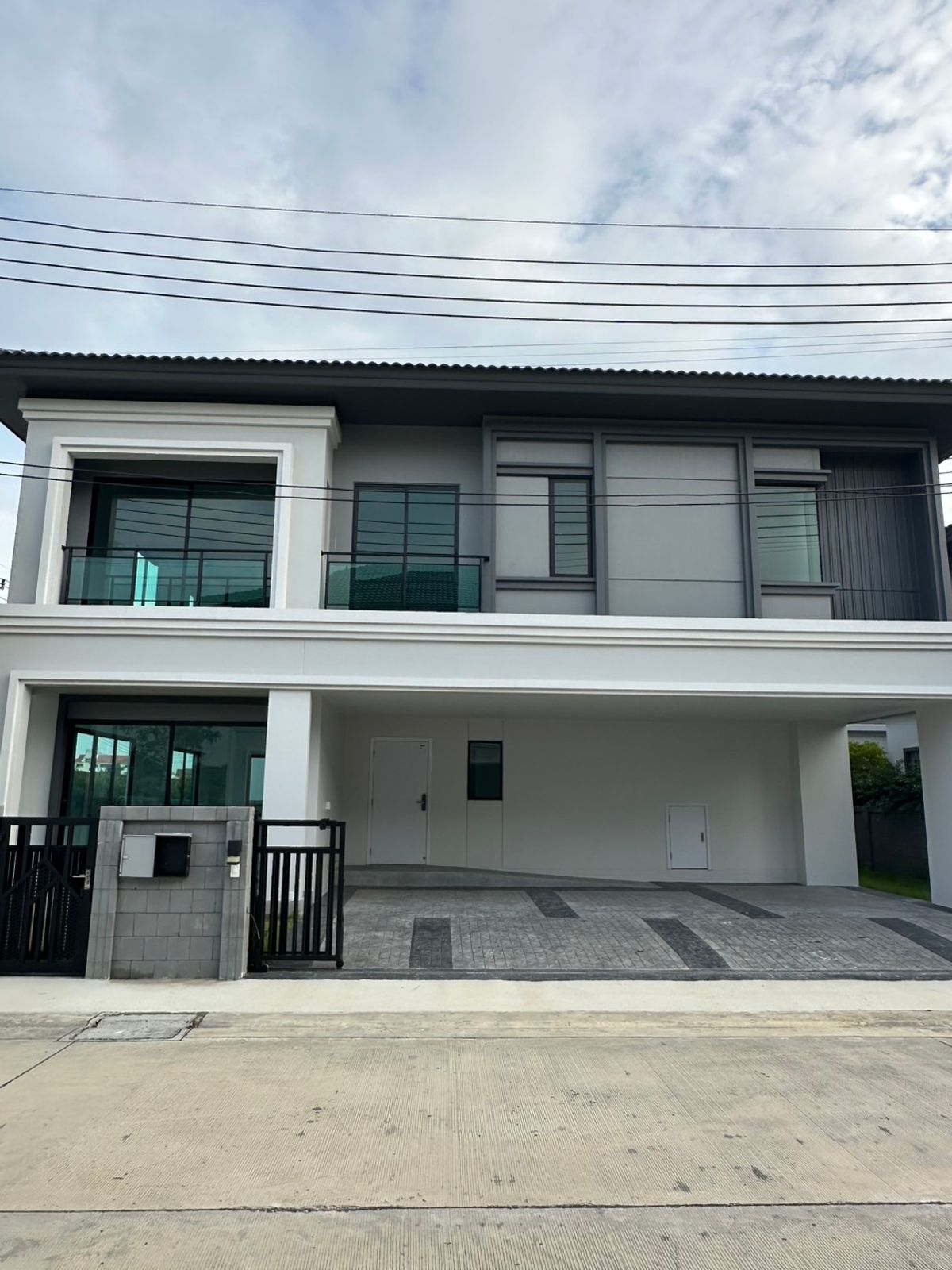 ขายบ้านบางนา แบริ่ง ลาซาล : ขายบ้านด่วน แปลงสุดท้าย ราคาพิเศษ บางนา กม.18  ใกล้สนามบิน 