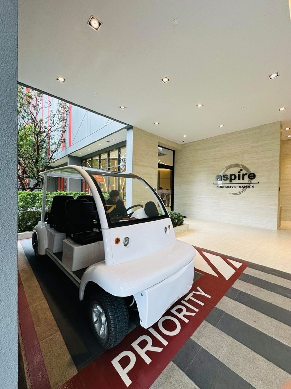 ให้เช่าคอนโดคลองเตย กล้วยน้ำไท : Condo: Aspire Sukhumvit-Rama 4 โครงการใหม่ใจกลางพระโขนง ห้องใหม่ยังไม่เคยปล่อยเช่า🥳🧲
Location : BTS Phra Khanong
Floor : 10
Size : 31.24SQM
Type : 1Bedroom 1Bathroom 
Rent Price : 18,000/month 1 year lease contract

Tel. 0825877125 (คุณซัน)
👉 line.me/t