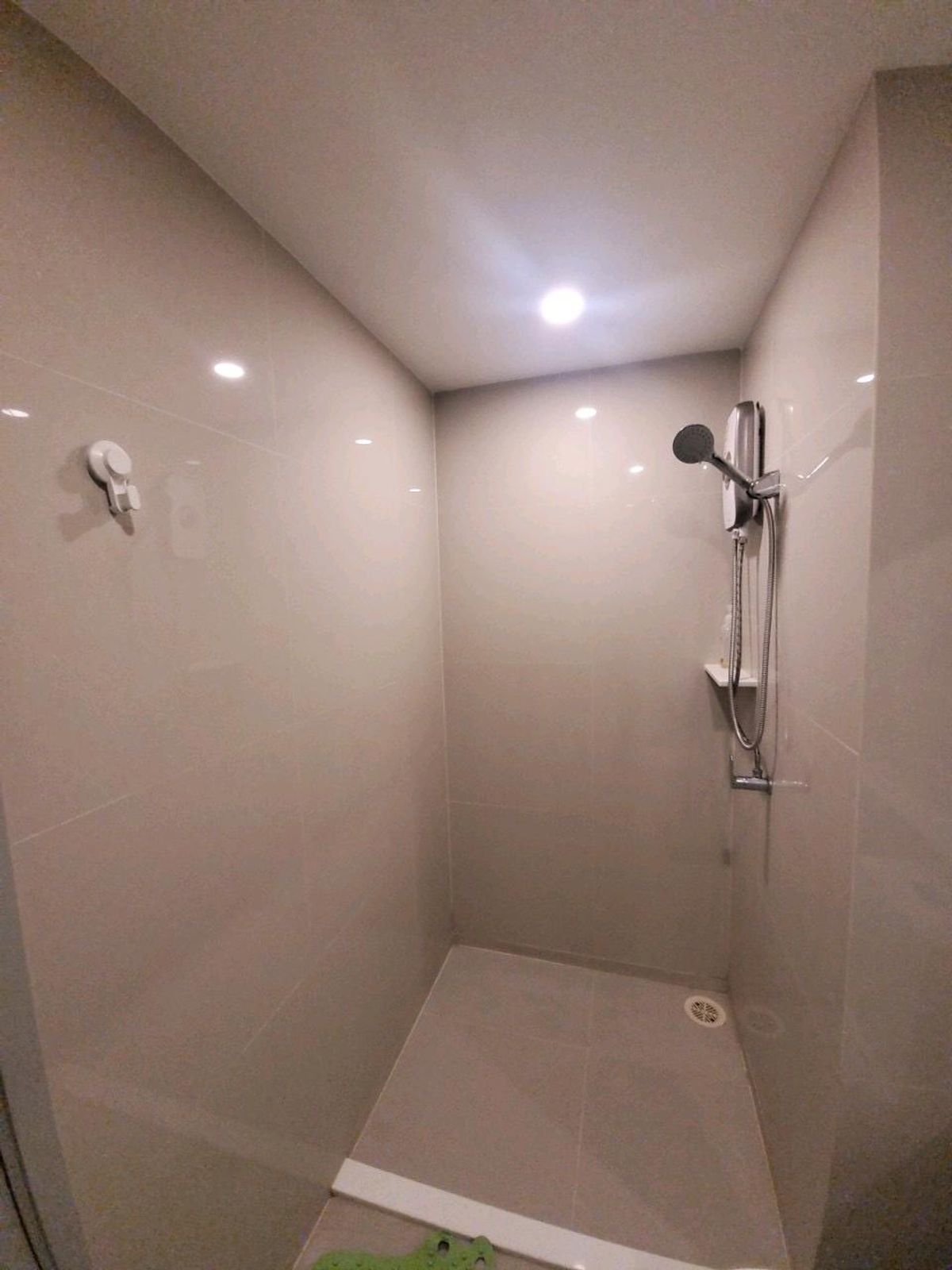 For RentCondoOnnut, Udomsuk : Urgent room for rent!: Aspire Sukhumvit - Onnut (Aspire Sukhumvit - Onnut) Interested, please inquire by adding Line @condo168 (with @ in front)