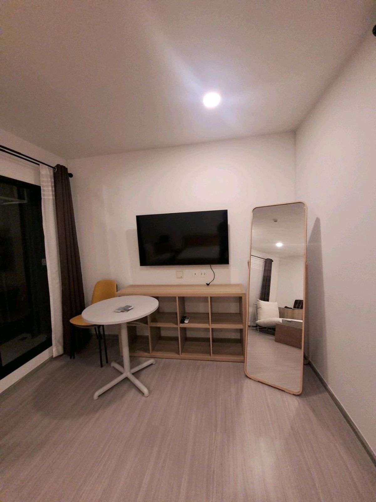 For RentCondoOnnut, Udomsuk : Urgent room for rent!: Aspire Sukhumvit - Onnut (Aspire Sukhumvit - Onnut) Interested, please inquire by adding Line @condo168 (with @ in front)