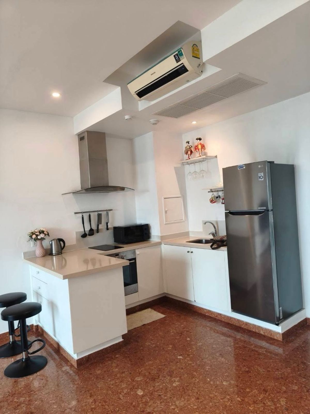 ให้เช่าคอนโดสุขุมวิท อโศก ทองหล่อ : ❤️🏡 Fully Furnished 1 Bedroom Unit For RENT @ Auguston Sukhumvit 22 Condominium line @900cqqhk tel 0859114585 

Distance to BTS:
🚝 BTS Prompong (Approx.  3mins walk max)