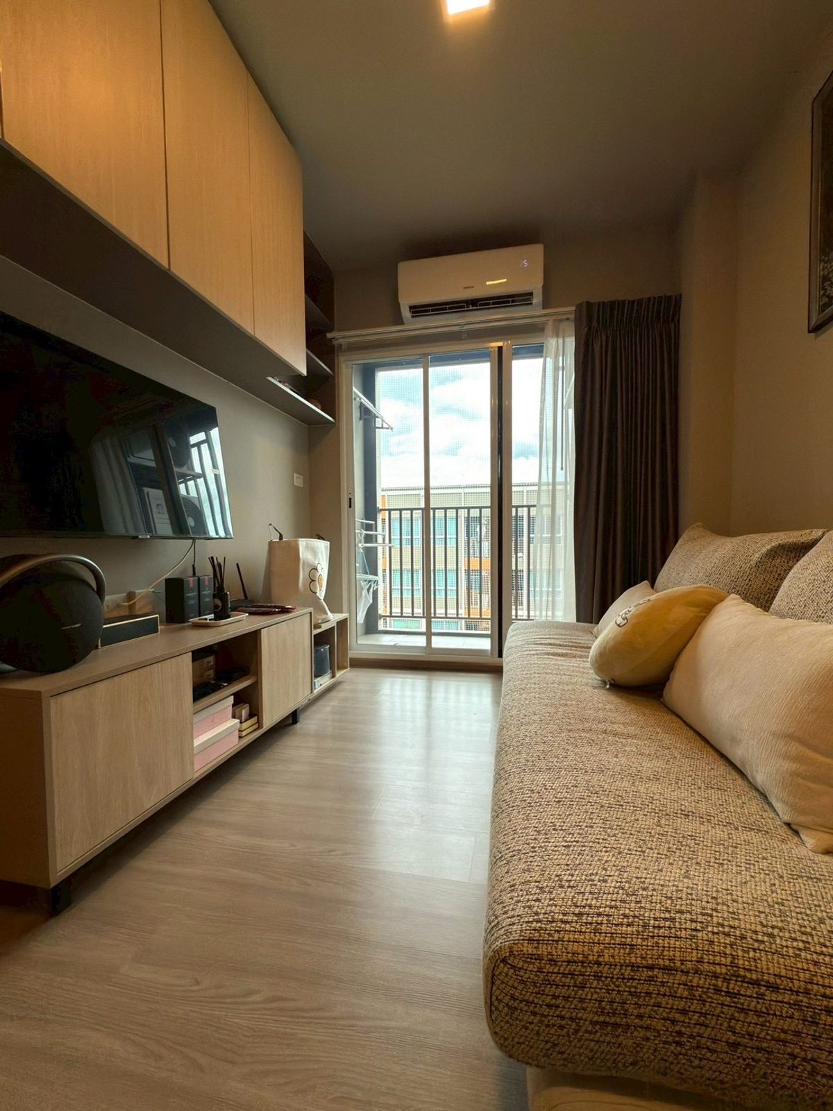 ขายคอนโดปิ่นเกล้า จรัญสนิทวงศ์ : ขายคอนโด ดีคอนโด พนา 2 bedroom 54.58 ตร.ม.  ✨ราคา 3.95 ลบ.✨ ฟรีโอน!!!