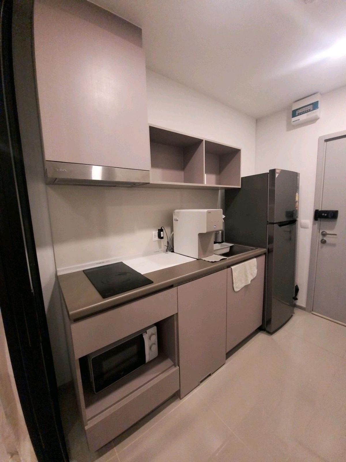 For RentCondoOnnut, Udomsuk : Urgent room for rent!: Aspire Sukhumvit - Onnut (Aspire Sukhumvit - Onnut) Interested, please inquire by adding Line @condo168 (with @ in front)
