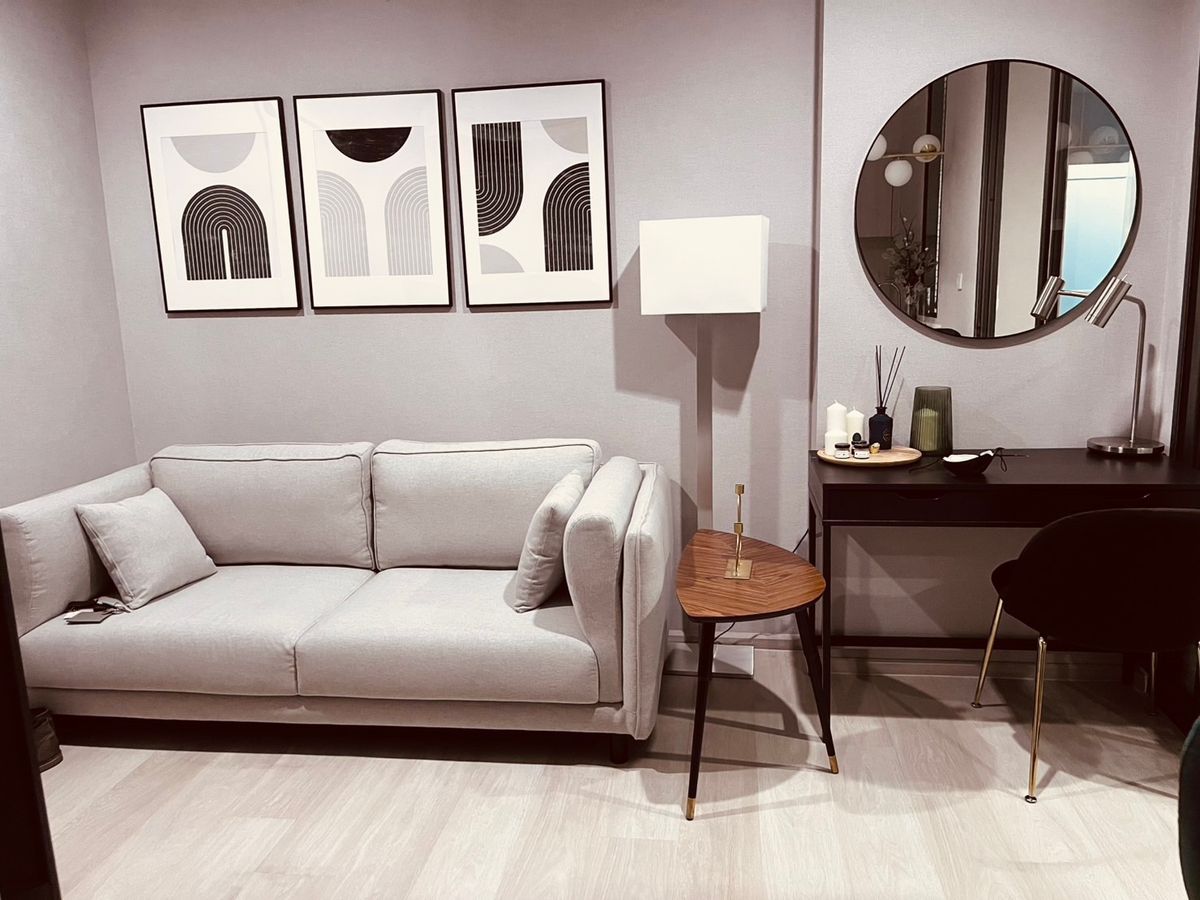 For RentCondoWitthayu, Chidlom, Langsuan, Ploenchit : Rental life one wireless price 25,000 baht