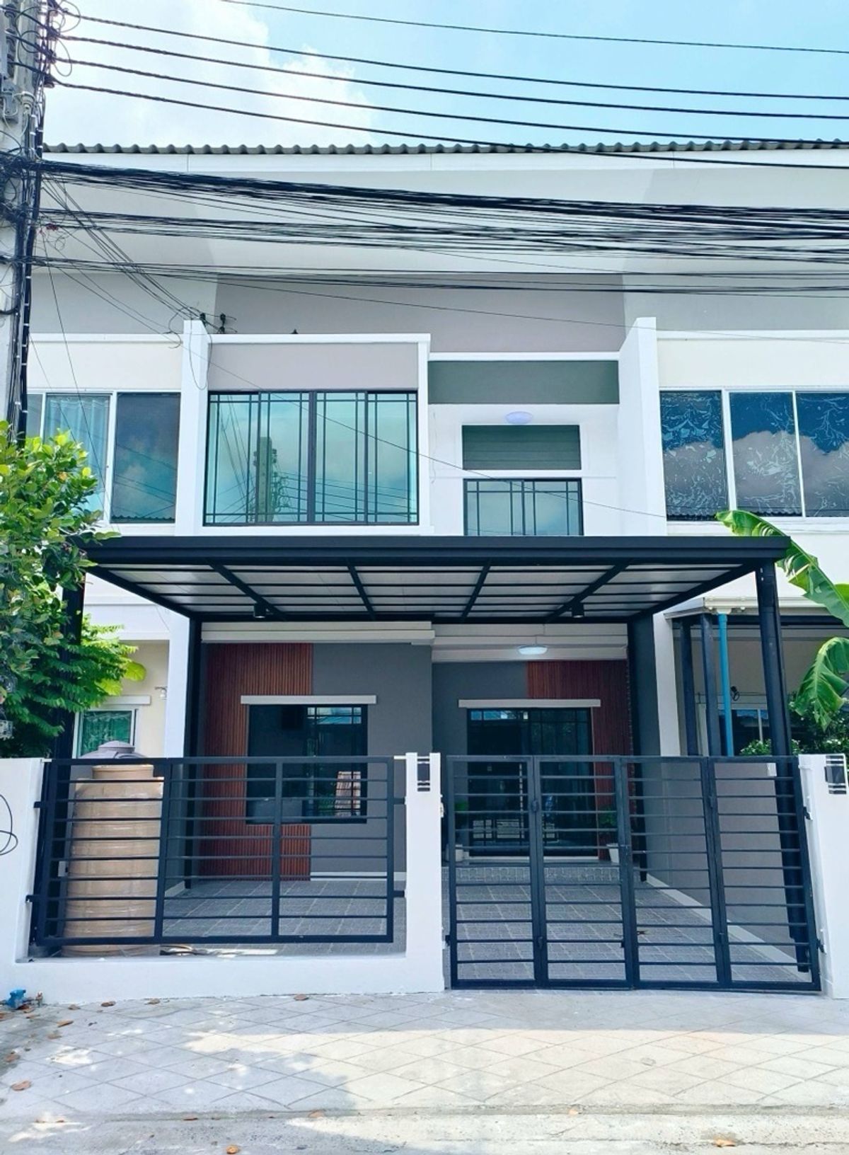 ขายทาวน์โฮมลาดกระบัง สุวรรณภูมิ : 🔴ทาวน์โฮม 2 ชั้น หมู่บ้านราชพฤกษ์ สุวรรณภูมิ - ลาดกระบัง เฟส2  ฉลองกรุง 61 รีโนเวทใหม่ พร้อมอยู่ หน้ากว้าง 6 เมตร จอดรถในบ้าน 2 คัน ถนนกว้าง ลำปลาทิว ลาดกระบัง ใกล้โรงงาน FBT  มีนบุรี สุวินทวงศ์ ร่มเกล้า กรุงเทพมหานคร
