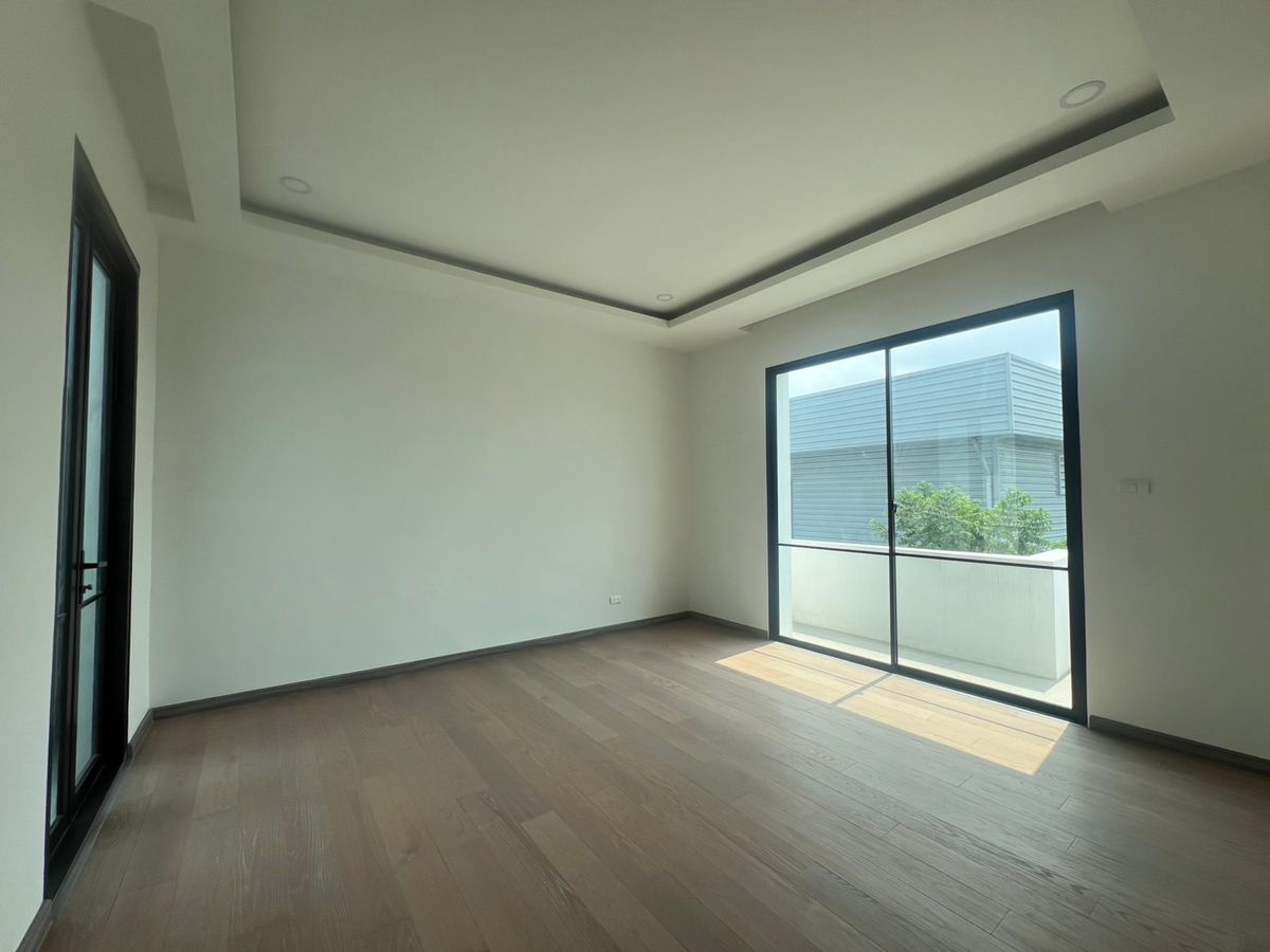 ให้เช่าบ้านเกษตร นวมินทร์ ลาดปลาเค้า : ให้เช่า บ้านเดี่ยวสไตล์รีเจนซี ขนาด 327 ตร.ม. | 4 ห้องนอน | 2 ที่จอดรถ, ระเบียงใหญ่ชั้น3สำหรับชมวิว, ทำเลใกล้ทางด่วนรามอินทรา และโรงเรียนนานาชาติ KPIS, SISB 